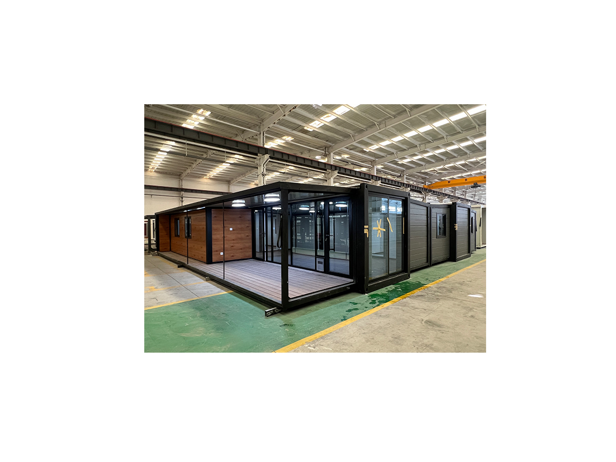 YG Machinery expanding container home