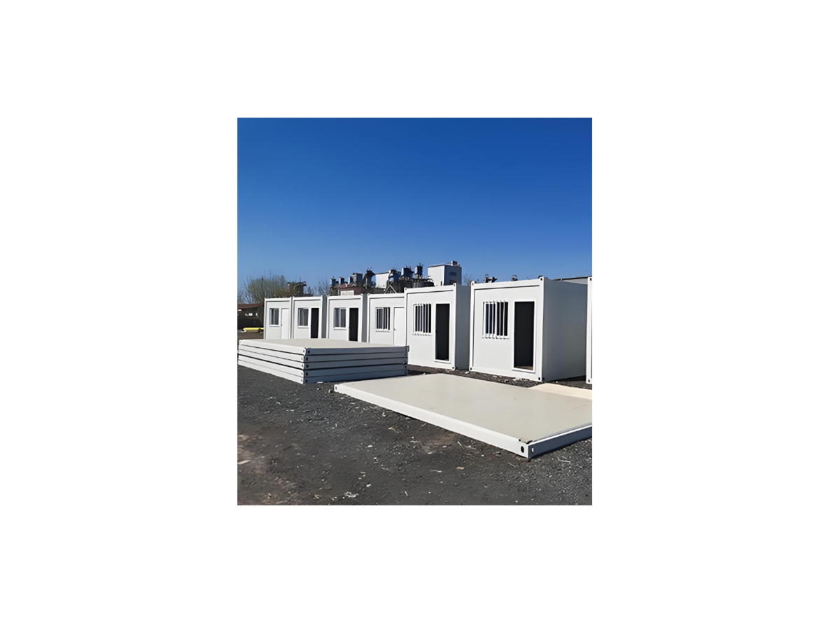 YG fold out tiny house